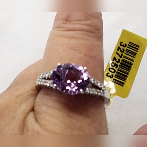 New In Package Sterling Silver Oval Cut Amethyst Ring SZ 10 - Picture 4 of 11